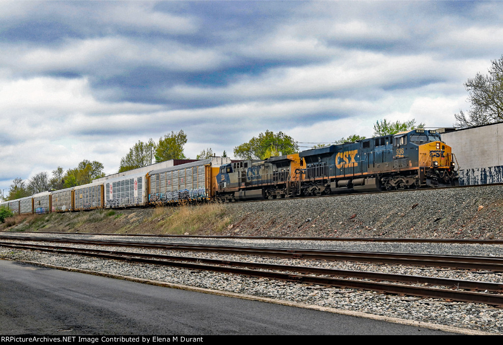 CSX 936 on M-218